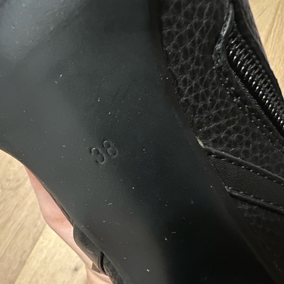 Vivo Rosa Black Boots with studs - Picture 7 of 9